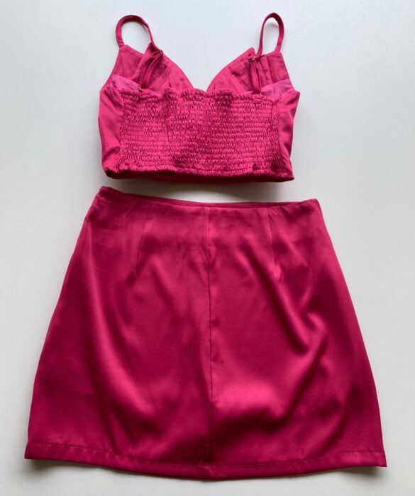 Conjunto Feminino Cropped com Bojo e Short Saia com Broche Pink - Fernanda Ramos Store