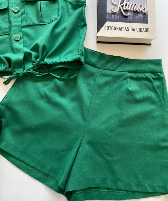 Conjunto Feminino Cropped com Botões e Amarração e Short Verde - Fernanda Ramos Store