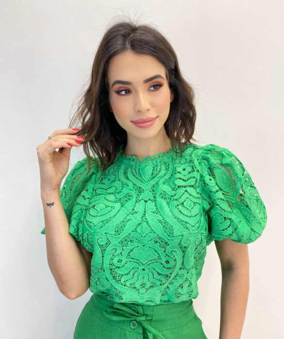 Cropped Feminino sem Bojo Alongado Guipir Verde - Fernanda Ramos Store