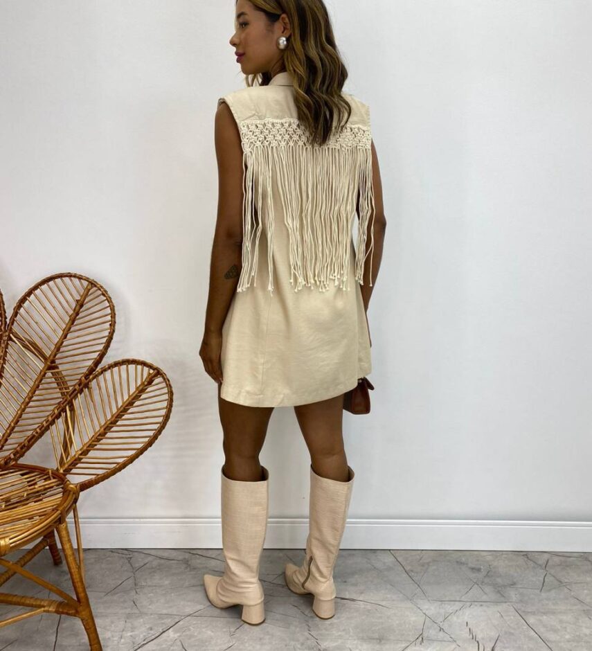 Max Colete Feminino Juliana com Franjas Cru - Fernanda Ramos Store