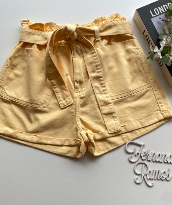 Short Feminino Clochard com Amarração Sarja Amarelo - Fernanda Ramos Store