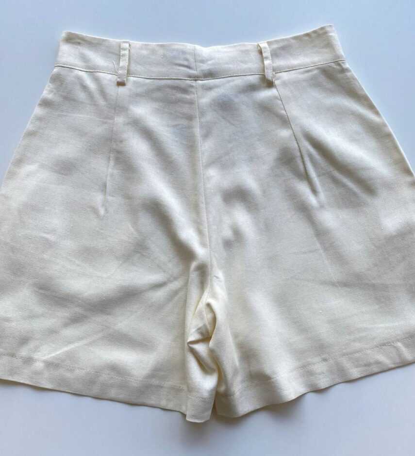 Short Feminino Linho com Bolsos Sabrina Off White - Fernanda Ramos Store