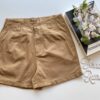 Short Feminino Sarja com Detalhe em Pregas Mariah Caqui - Fernanda Ramos Store