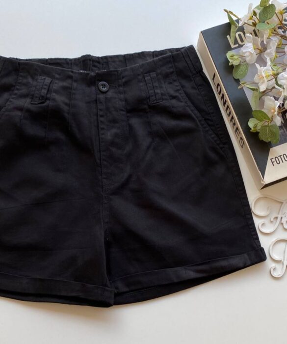 Short Feminino Sarja com Detalhe em Pregas Mariah Preto - Fernanda Ramos Store