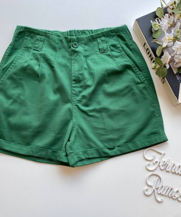 Short Feminino Sarja com Detalhe em Pregas Mariah Verde - Fernanda Ramos Store