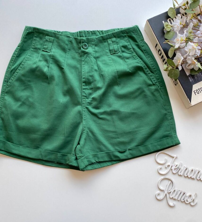 Short Feminino Sarja com Detalhe em Pregas Mariah Verde - Fernanda Ramos Store
