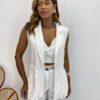 Trijunto Feminino Colete + Cropped com Bojo + Short Branco - Fernanda Ramos Store