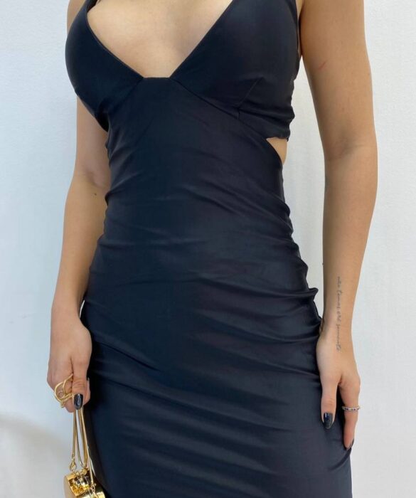 Vestido Feminino Curto com Bojo e Abertura Preto - Fernanda Ramos Store