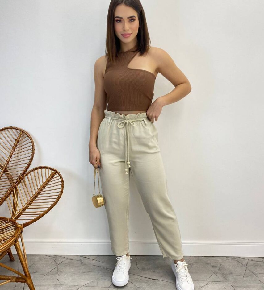 Calça Feminina Clochard Cropped com Cinto Liocel Cru - Fernanda Ramos Store