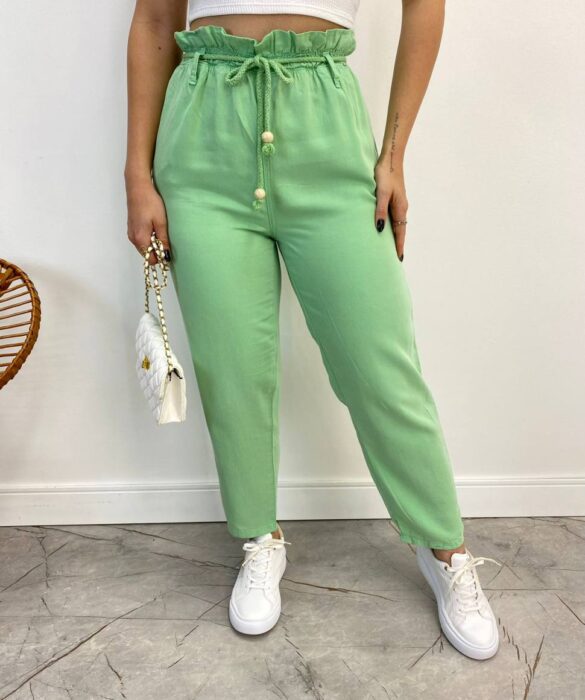 Calça Feminina Clochard Cropped com Cinto Liocel Verde - Fernanda Ramos Store