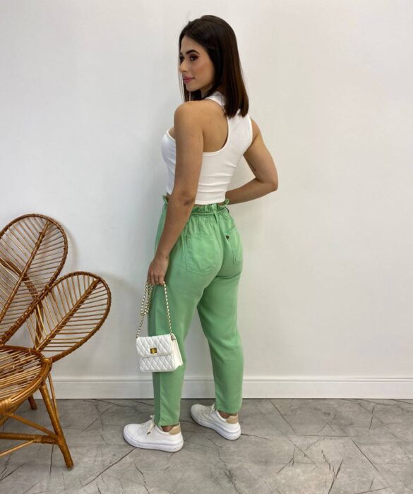 Calça Feminina Clochard Cropped com Cinto Liocel Verde - Fernanda Ramos Store