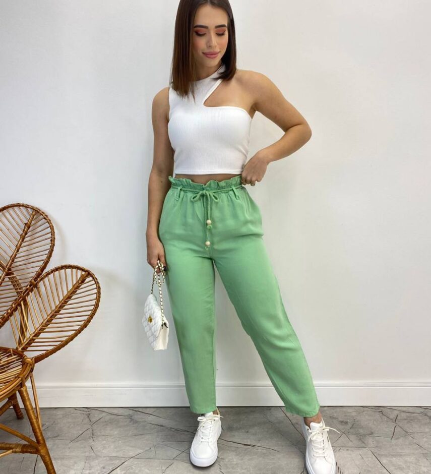 Calça Feminina Clochard Cropped com Cinto Liocel Verde - Fernanda Ramos Store