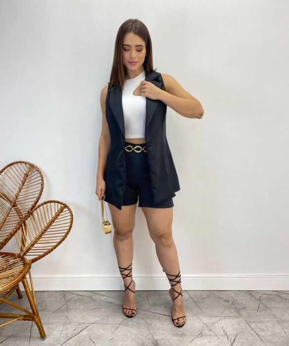 Conjunto Feminino Colete com Botão e Short Preto - Fernanda Ramos Store