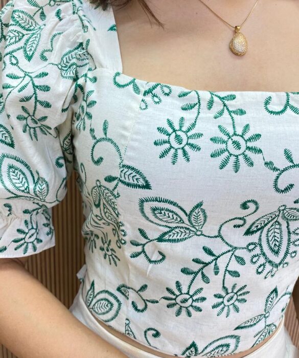 Cropped Feminino com Bojo Manga Bufante e Lastex Estampado em Verde - Fernanda Ramos Store