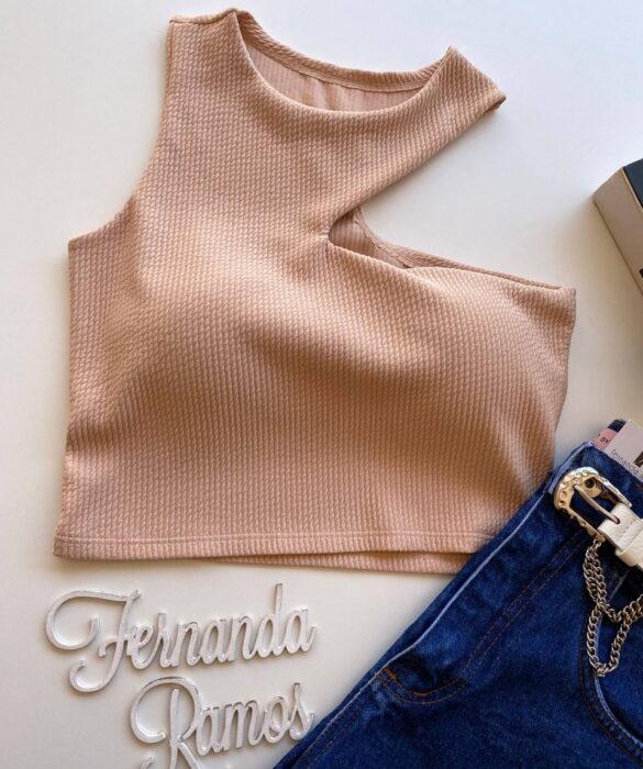 Cropped Feminino com Bojo Nula Manga Malha Canelada Bege - Fernanda Ramos Store