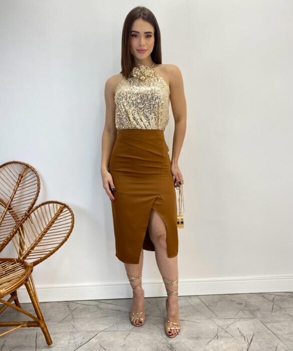 Cropped Feminino sem Bojo Detalhe em Flor Paetê Dourado - Fernanda Ramos Store