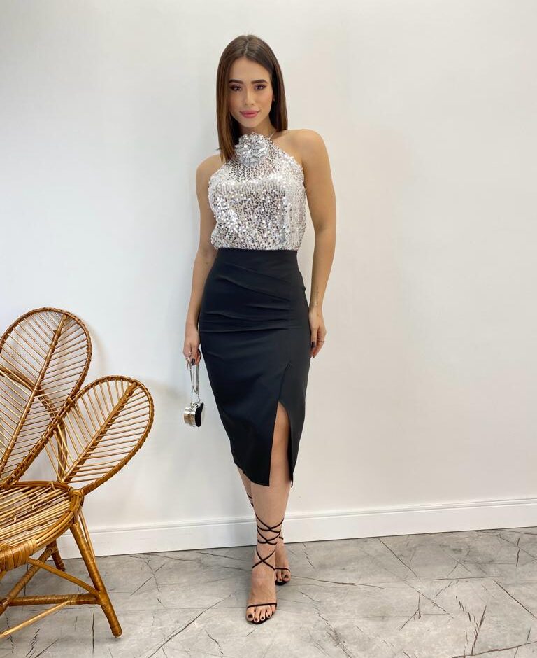 Cropped Feminino sem Bojo Detalhe em Flor Paetê Prata - Fernanda Ramos Store