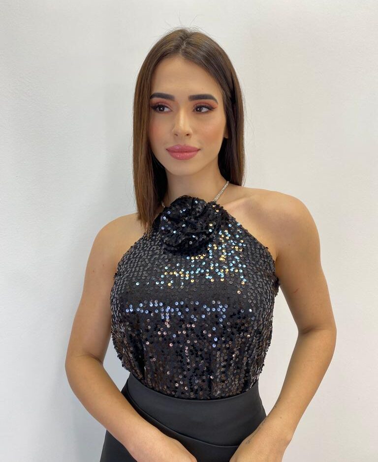 Cropped Feminino sem Bojo Detalhe em Flor Paetê Preto - Fernanda Ramos Store