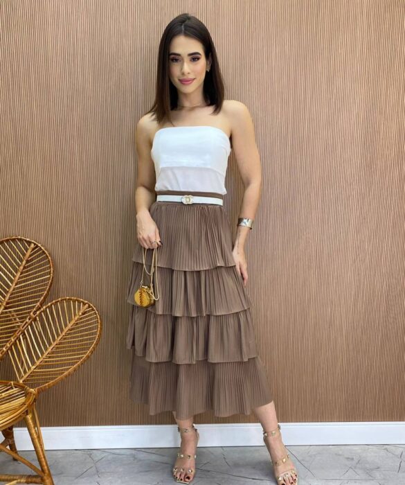 Saia Midi Melissa Plissada em Camadas Terra - Fernanda Ramos Store