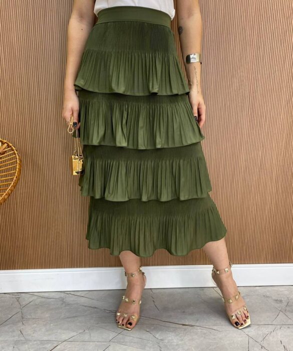 Saia Midi Melissa Plissada em Camadas Verde Militar - Fernanda Ramos Store