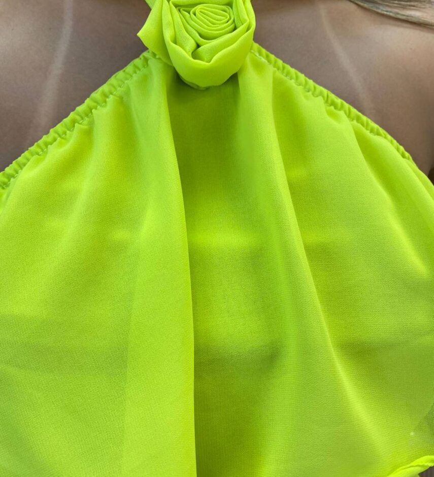 Vestido Feminino Curto sem Bojo Frente Única com Babados Verde Lima - Fernanda Ramos Store