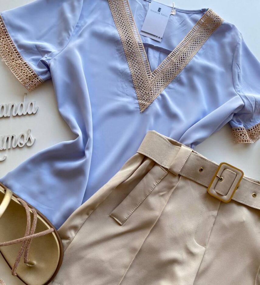 Blusa Feminina Manga Curta com Detalhe em Guipir Lilás - Fernanda Ramos Store