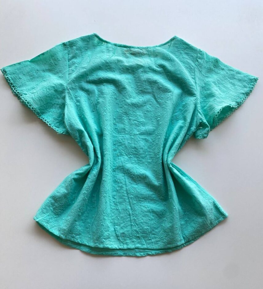 Blusa Feminina Manga Curta Lara com Detalhe Bordado Verde Água - Fernanda Ramos Store