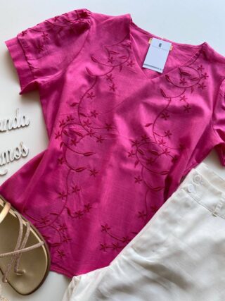 Blusa Feminina Manga Curta Maitê com Detalhe Bordado Pink - Fernanda Ramos Store