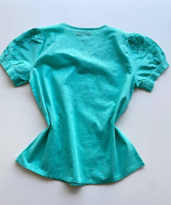 Blusa Feminina Manga Curta Maitê com Detalhe Bordado Verde Água - Fernanda Ramos Store