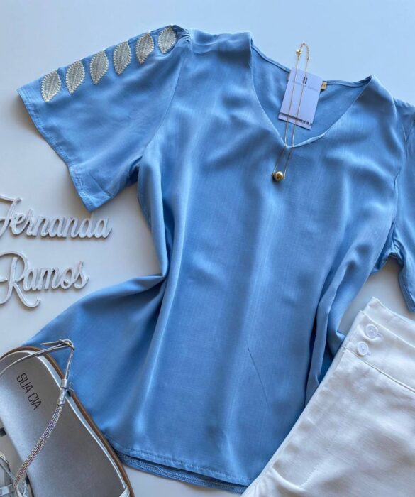 Blusa Feminina Sophia Manga Curta com Detalhe Bordado Azul - Fernanda Ramos Store