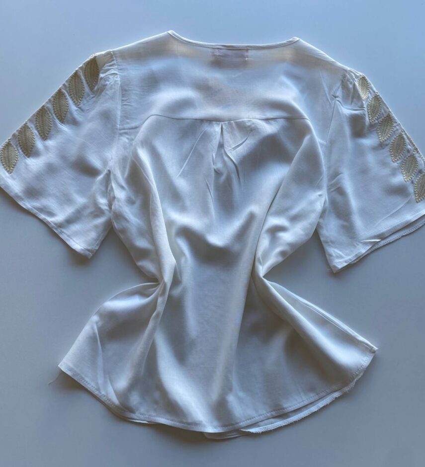 Blusa Feminina Sophia Manga Curta com Detalhe Bordado Branco - Fernanda Ramos Store