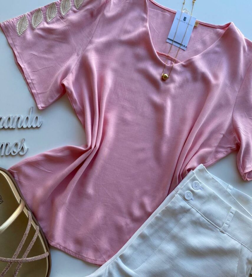 Blusa Feminina Sophia Manga Curta com Detalhe Bordado Rosa - Fernanda Ramos Store