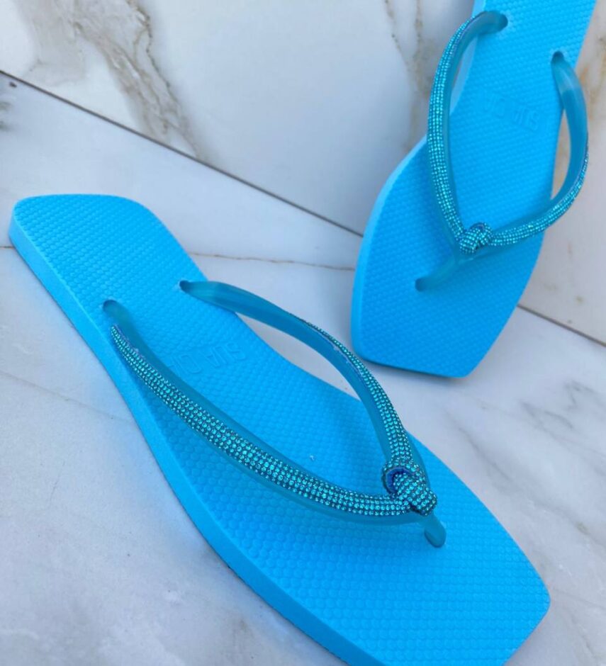 Chinelo Diamond Azul com Detalhe em Strass - Fernanda Ramos Store