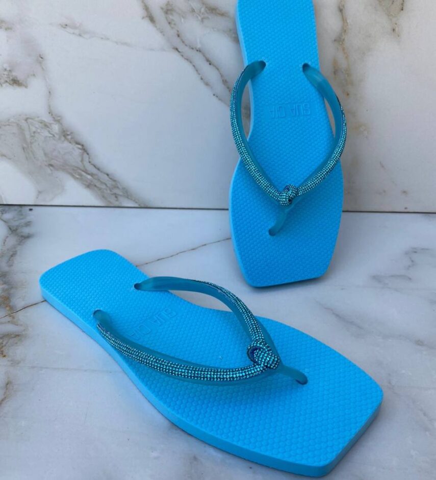 Chinelo Diamond Azul com Detalhe em Strass - Fernanda Ramos Store