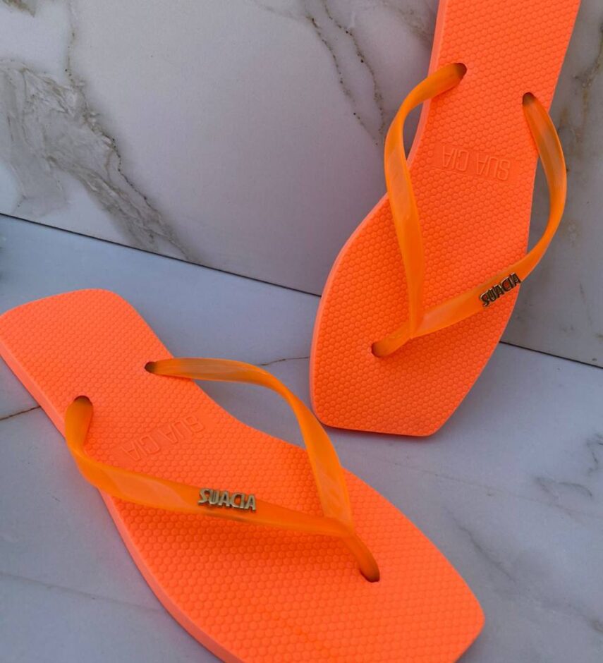Chinelo Laranja Neon com Correia Fina - Fernanda Ramos Store