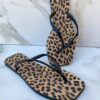 Chinelo Preto Animal Print com Correia Fina - Fernanda Ramos Store