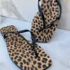 Chinelo Preto Animal Print com Correia Fina - Fernanda Ramos Store