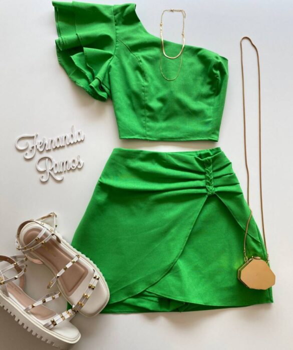 Conjunto Feminino Cropped sem Bojo Nula Manga e Short Saia Verde - Fernanda Ramos Store