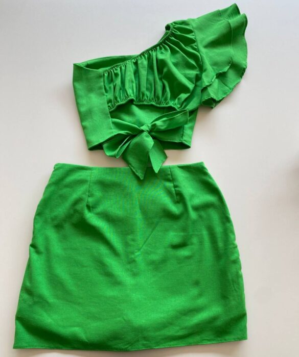 Conjunto Feminino Cropped sem Bojo Nula Manga e Short Saia Verde - Fernanda Ramos Store