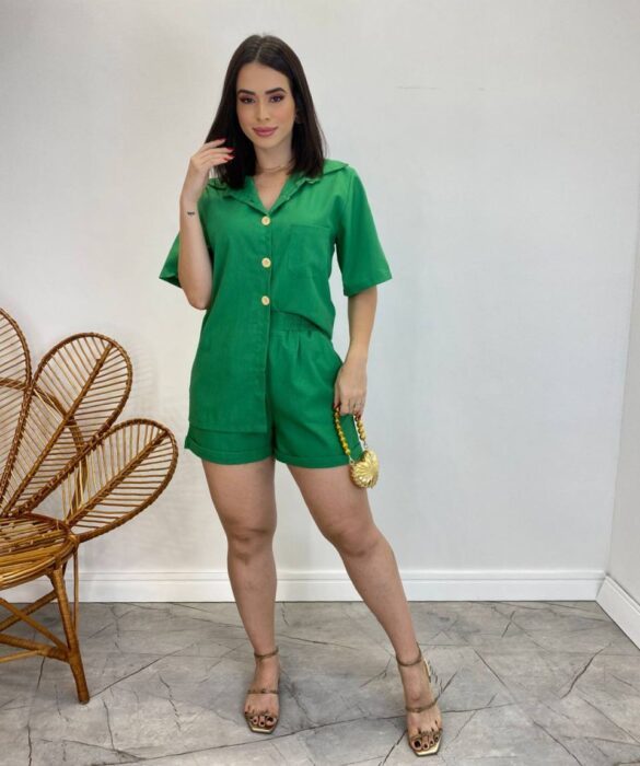 Conjunto Feminino de Linho Camisa com Botões e Short Verde - Fernanda Ramos Store