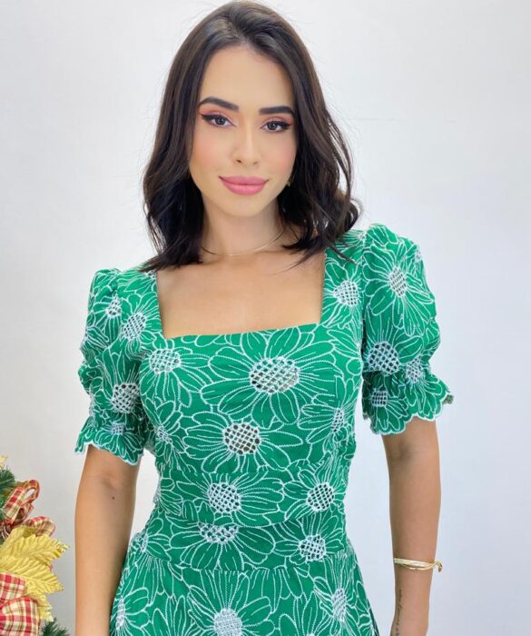 Conjunto Feminino Eloá Bordado Cropped sem Bojo e Saia Midi Verde - Fernanda Ramos Store