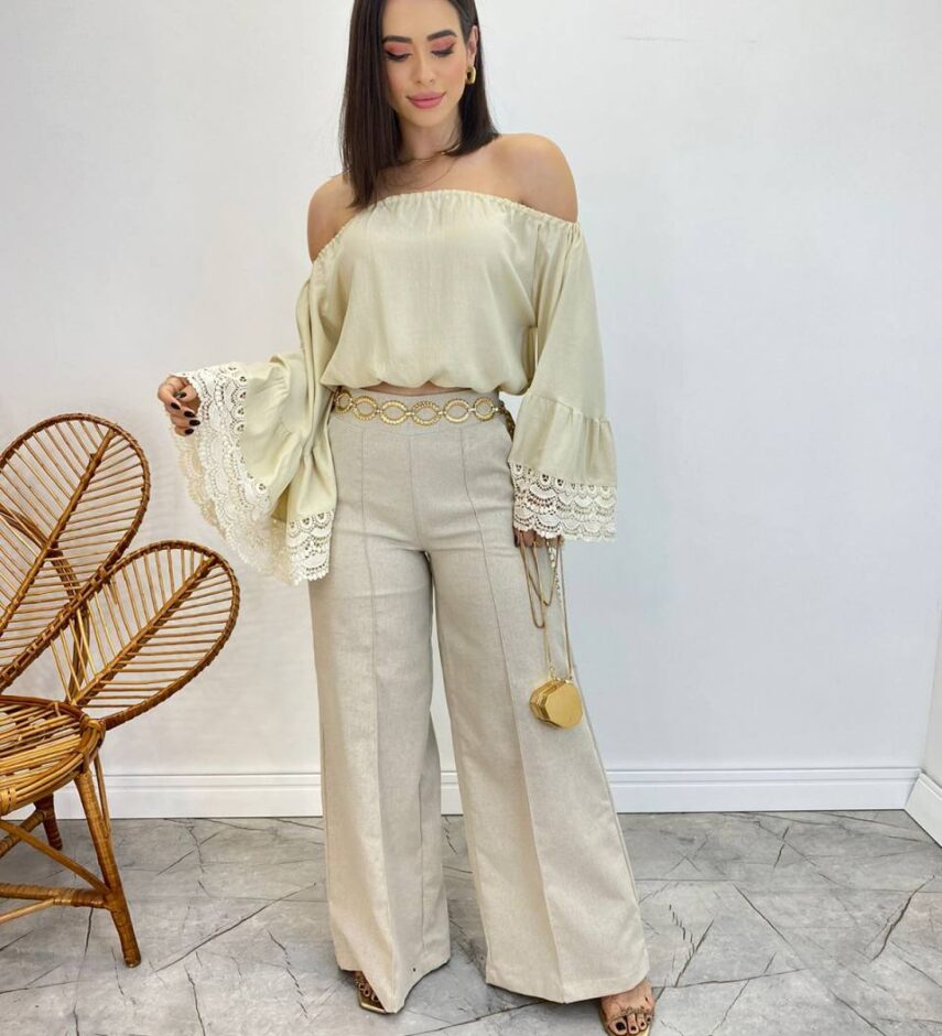 Cropped Feminino Bia Ombro a Ombro Nude com Manga Ampla - Fernanda Ramos Store