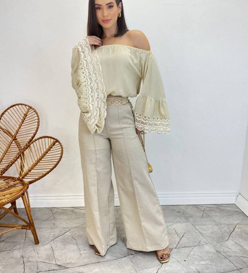 Cropped Feminino Bia Ombro a Ombro Nude com Manga Ampla - Fernanda Ramos Store