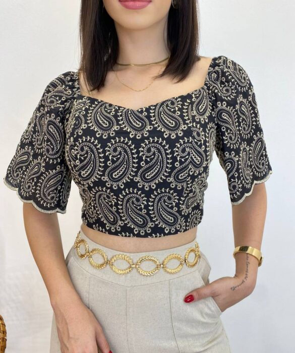 Cropped Feminino com Bojo e Amarração Atrás Preto Bordado - Fernanda Ramos Store