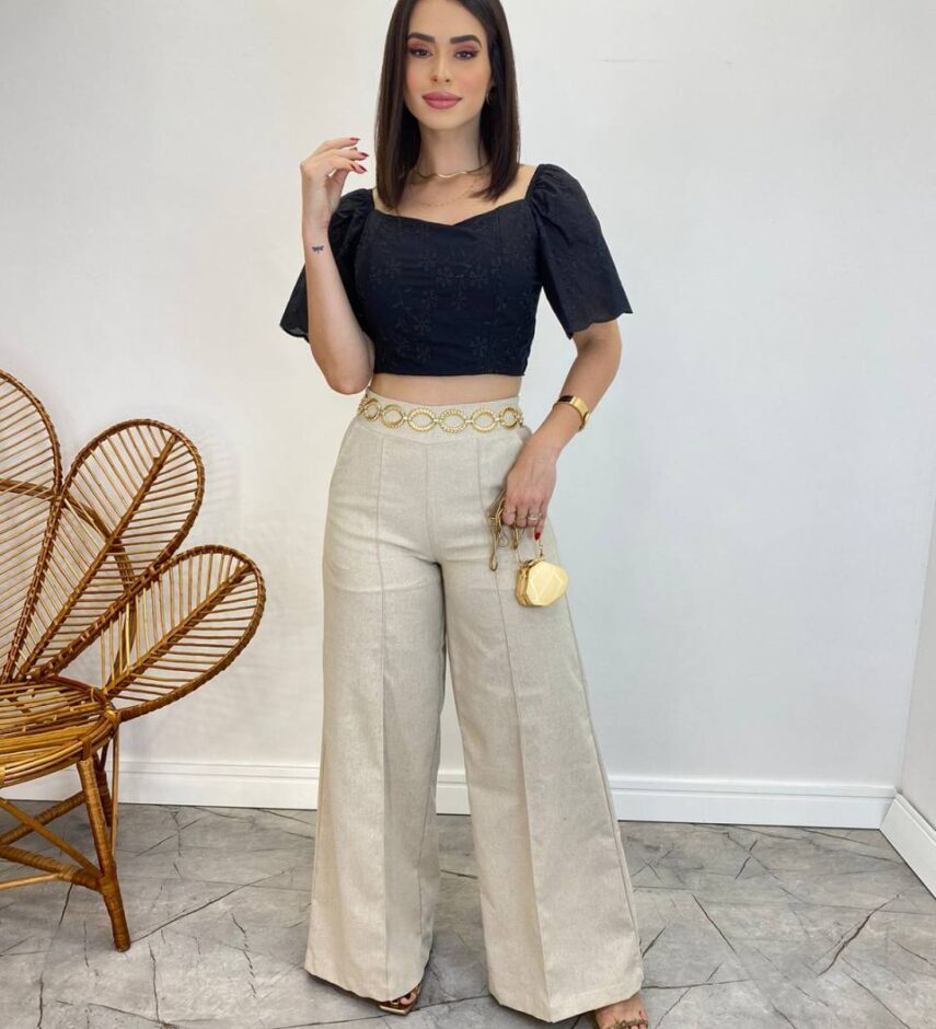 Cropped Feminino com Bojo e Amarração Preto Bordado - Fernanda Ramos Store