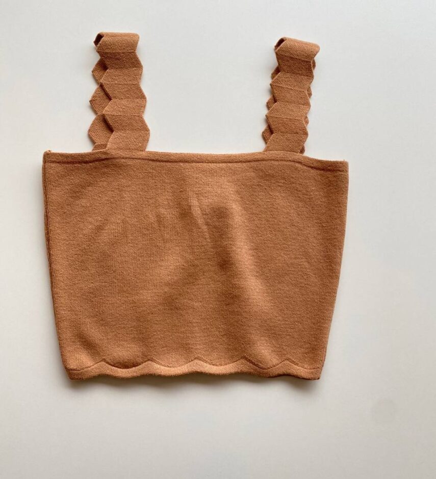 Cropped Feminino Tricot sem Bojo com Detalhe na Alça Bege - Fernanda Ramos Store