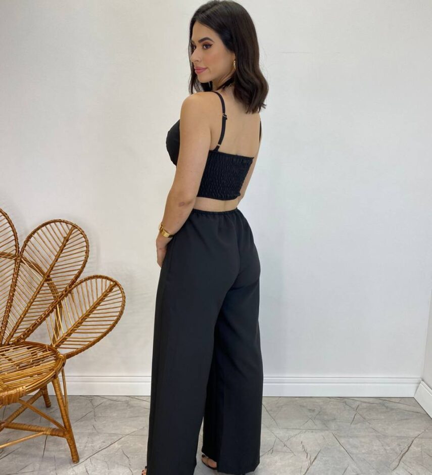 Macacão Longo Feminino com Bojo e Abertura Preto - Fernanda Ramos Store