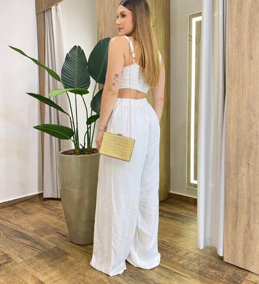 Macacão Longo Feminino sem Bojo Branco Listrado de Dourado - Fernanda Ramos Store