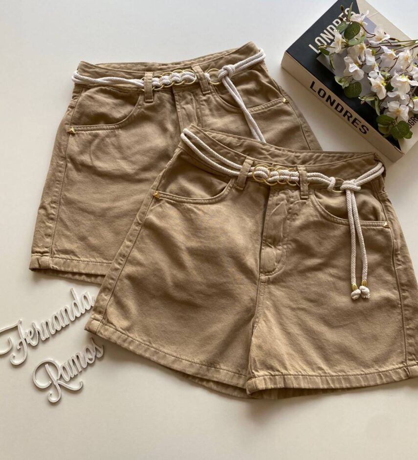 Short Feminino Sarja Boyfriend Alto com Cinto Bege - Fernanda Ramos Store