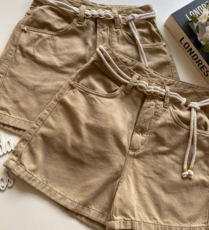 Short Feminino Sarja Boyfriend Alto com Cinto Bege - Fernanda Ramos Store